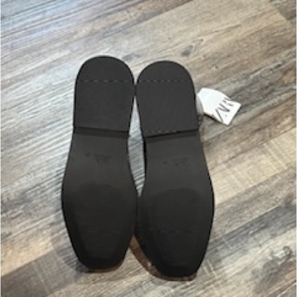 Zara Grey Faux Snake Skin Ankle Boots (NWT) Size: 6 / Item# 91-337 - Picture 5 of 6